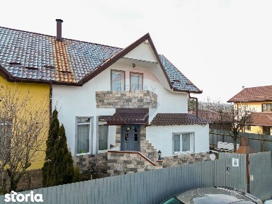 Casă / Vilă 4 camere de vânzare - Comuna Măgura, Str. Salcâmului