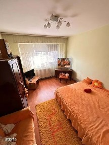 - Calarasilor Viziru - Apartament 2 camere decomandat, suprafata 55mp.