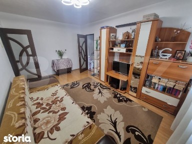 Apartament 3 camere, Craiovita Noua zona Niela