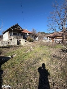 Vand casa plus teren Pietroasele
