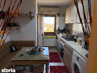 Apartament cu 2camere,decomandate,Zona Carpati 2