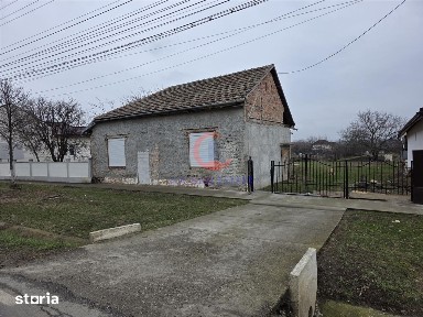 Proprietate cu potential investitional în Pischia 190 mp utili
