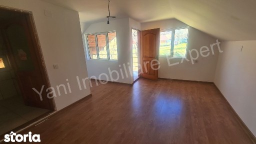 Construcție + teren de vânzare în comuna Valea Iașului, județ Argeș.