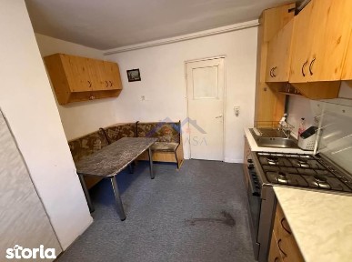 Apartament 3 camere in Cetate, et.3