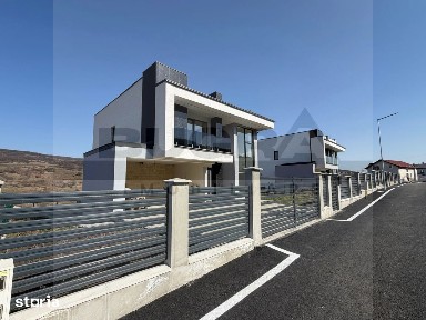 Casa individuala de lux, 119mp, teren 600mp, panoramic, Popesti