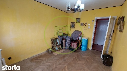 Apartament 3 camere, decomandat, 66mp, Valea Rosie zona Piata