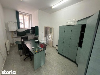 Spatiu de inchiriat, centru, expunere mare