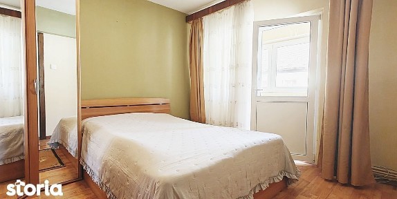 COMISION 0% Apartament 3 camere decomandate/2 bai/balcon/pivnita/Siret