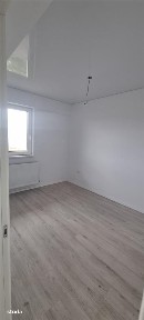 Apartament o camera Bucium + curte de 20mp
