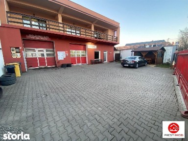Casa cu 4 camere+spatiu comercial de vanzare in Unirii