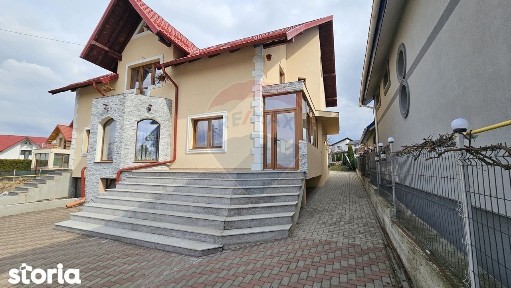Casă / Vilă cu 6 camere, Sfantu Ilie, Suceava
