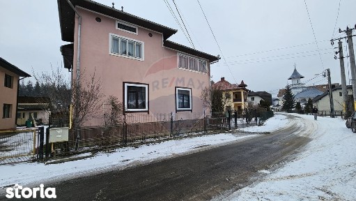 Casă / Vilă de vânzare în Campulung Moldovenesc, Suceava