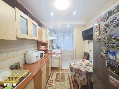 Apartament cu 3 cam Tiglina 3 etaj 1 CT izolat 2 balcoane 65 mp