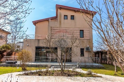 Vilă pentru familie sau afacere, 329 mp utili în Corbeanca