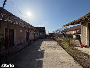 Casa cu 2195 mp teren in Cihei - Str. Mare