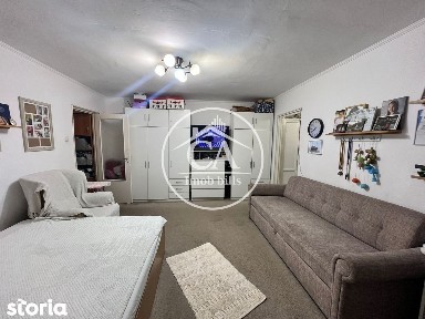 Apartament de vânzare cu 2 camere în zona Rogerius, Oradea