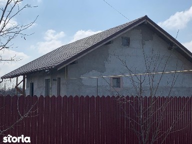 Casă pe structură de lemn Construcție modernă, eficientă la Schela
