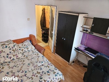Garsoniera et 2, capat 1, proprietar