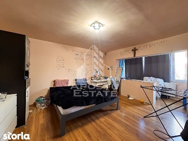 Apartament cu 1 camera, etajul 1, centrala proprie, zona Shopping City