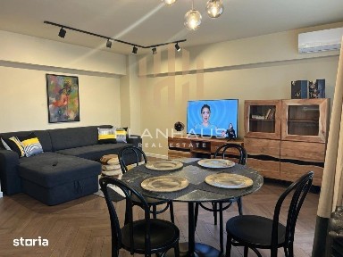 Apartament 2 camere,B-dul Traian zona Pizza Plus