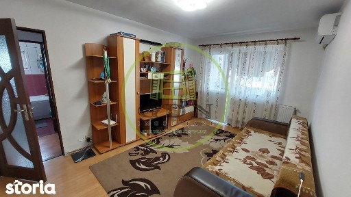 Apartament trei camere semidecomandat, etajul 5, Craiovita zona Niella