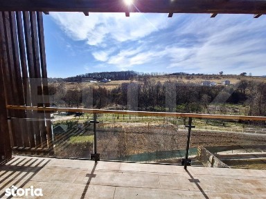 Casa alipita ideal pentru doua familii, in Stolna