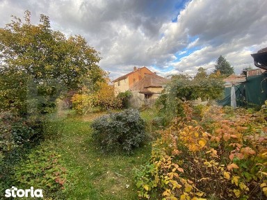 Casa spatioasa cu garaj si curte, 495 mp, in Gheorgheni