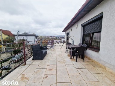 Apartament cu terasa si loc de parcare in Europa