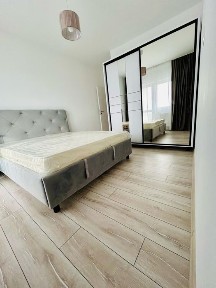 Inchiriez apartament 2 camere in complexul Grand Krisral