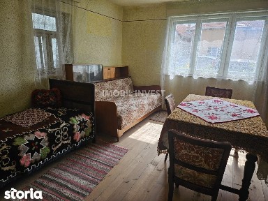 Casă cu priveliște panoramică, S+P+M, 5 camere, 3 băi, 700 mp teren