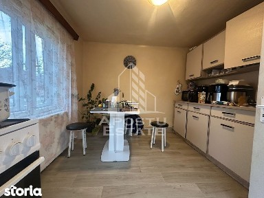 Casa individuala de vanzare, 3 camere, teren 933 mp, Utvin, Timis