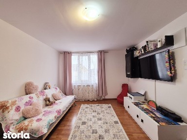 Apartament renovat cu 2 camere, decomandat, zona Precista