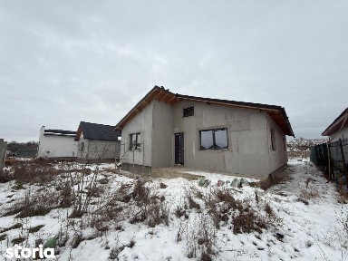 Casă cu 4 Camere - Lumina | TEREN 300MP