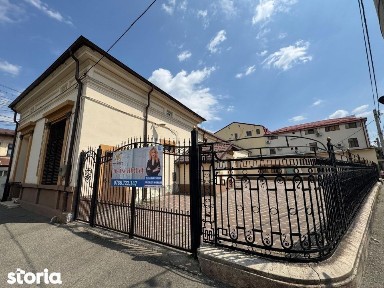 Spatiu comercial Ultracentral stradal,43,05mp, curte, cu posibilitate
