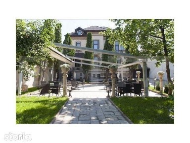 Spatiu comercial, mp, terasa exterioara, teren 650 mp, zona Centrala