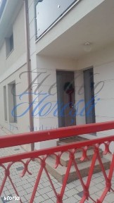 Apartament la casa cu 3 camere