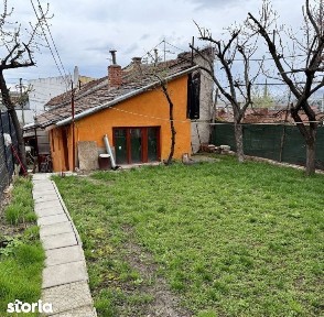 Casa la calcan 311mp teren, Andrei Muresanu/UMF