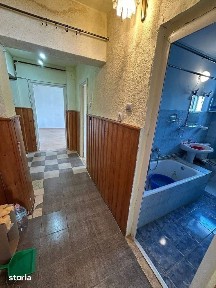 De vanzare apartament cu 2 camere, pe Bd. Roman Musat, balcon, 49000e