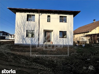 Casa tip duplex, teren 420 mp, predare la alb, Selimbar