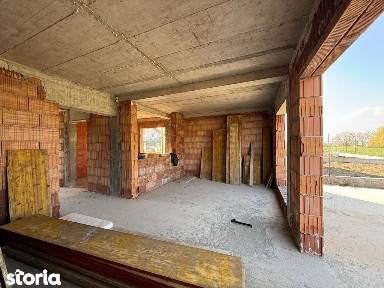 Casa 5 camere - 120 mp utili, teren 340 mp - Sura Mare