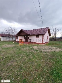 Casa tip parter zona Sapoca