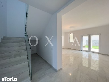 AX671 Chisoda, Finisat La Cheie, Asfalt