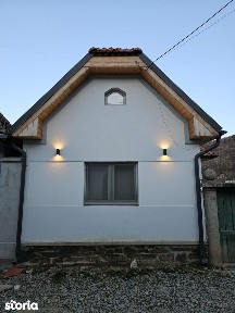 Casă renovată în Fântânele, Sibiu - liniște, natură și confort modern