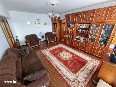 Apartament 3 camere zona Capitol