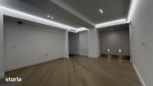 DE INCHIRIAT - Apartament de 3 camere / Cortina 126 / Parcare