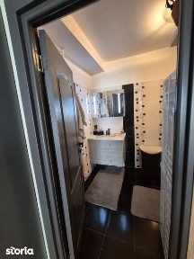 Vand apartament 3 camere