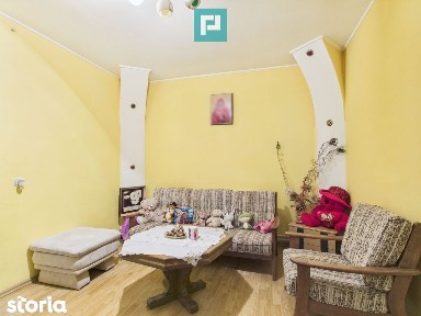 Casă cu 3 camere și teren de 700 mp în Cermei