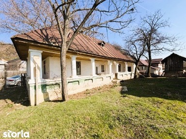 Casa noua 2024 P+M +casa existenta pe 1490 mp teren toate utilitatile