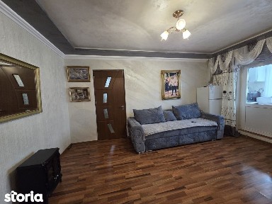 Apartament 2 camere zona Scoala 2 parter imbunatatit mobilat Adjud