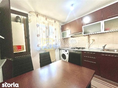 Apartament 3 camere decomandate, strada Martir Horia, Bacau